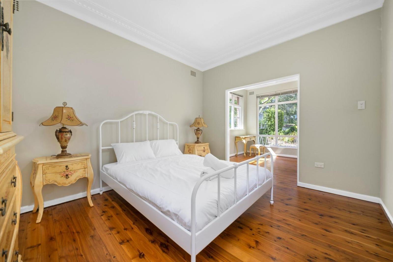 River View Oasis: Spacious 3-bed House With Pool Holiday home *